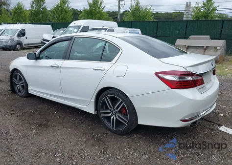 2017 Honda Accord Sport z USA, uszkodzony, nr VIN 1HGCR2F56HA099481